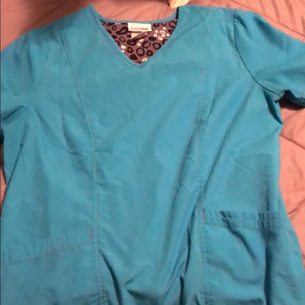 Scrub top